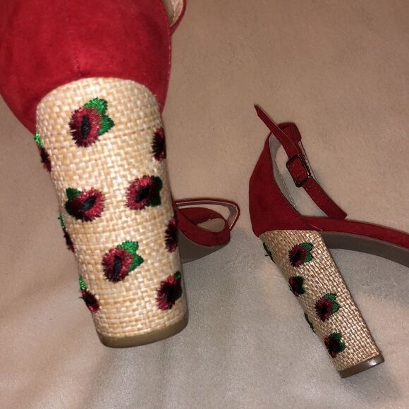 WILD DIVA LOUNGE- Red Suede Embroidered Ankle Strap on Woven Block Heel Sz 6.5 - Picture 2 of 5